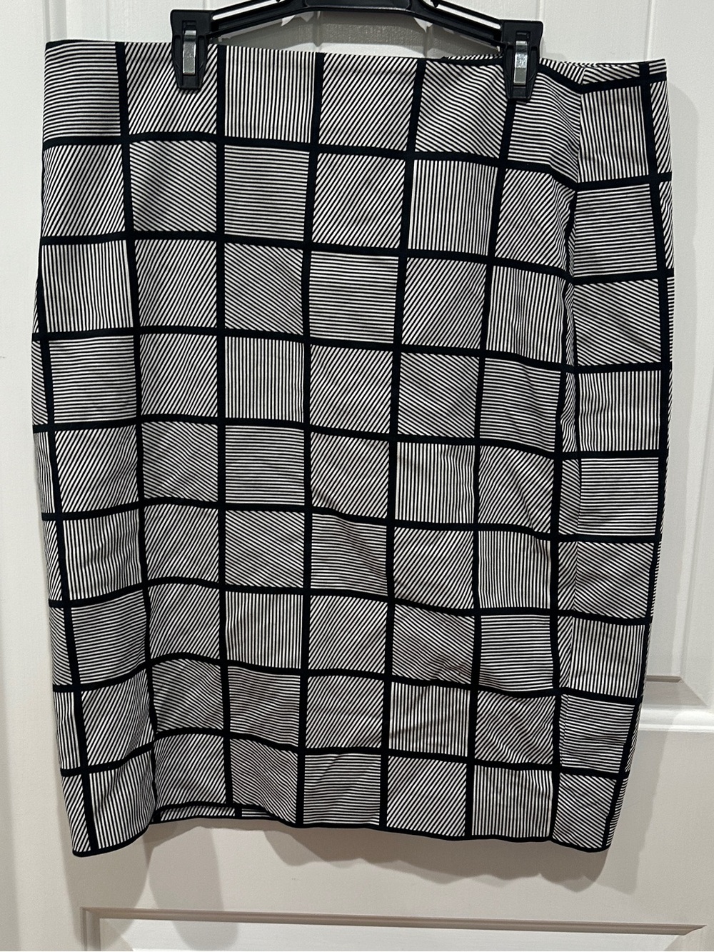 Ann Taylor Black and White Grid-Print Pencil Skirt